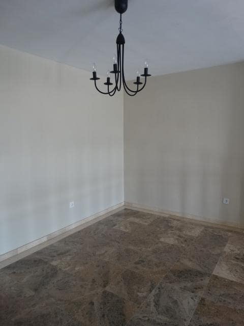 3 sovrum Radhus att hyra i Alhaurin de la Torre med pool garage - 1 000 € (Ref: 980656)