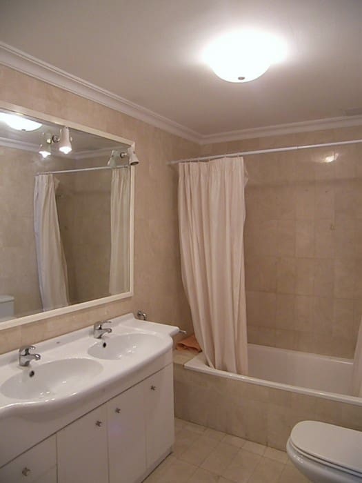3 sovrum Radhus att hyra i Alhaurin de la Torre med pool garage - 1 000 € (Ref: 980656)