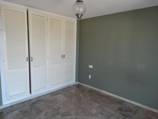 3 sovrum Radhus att hyra i Alhaurin de la Torre med pool garage - 1 000 € (Ref: 980656)