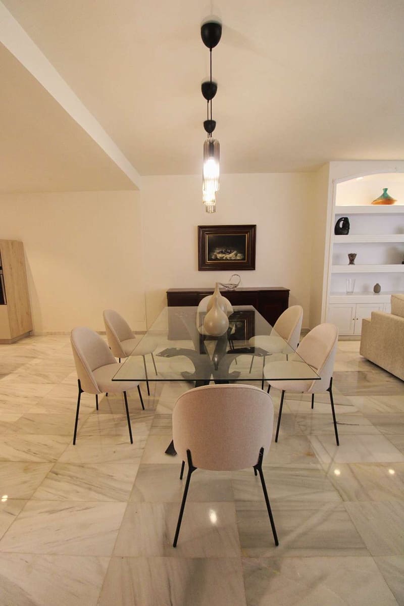 5 soveværelse Villa til leje i Malaga by med swimmingpool garage - € 4.500 (Ref: 9848982)