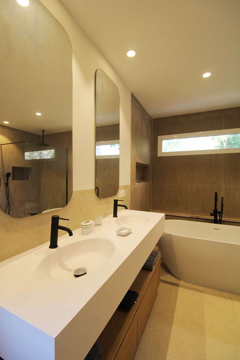 5 soveværelse Villa til leje i Malaga by med swimmingpool garage - € 4.500 (Ref: 9848982)
