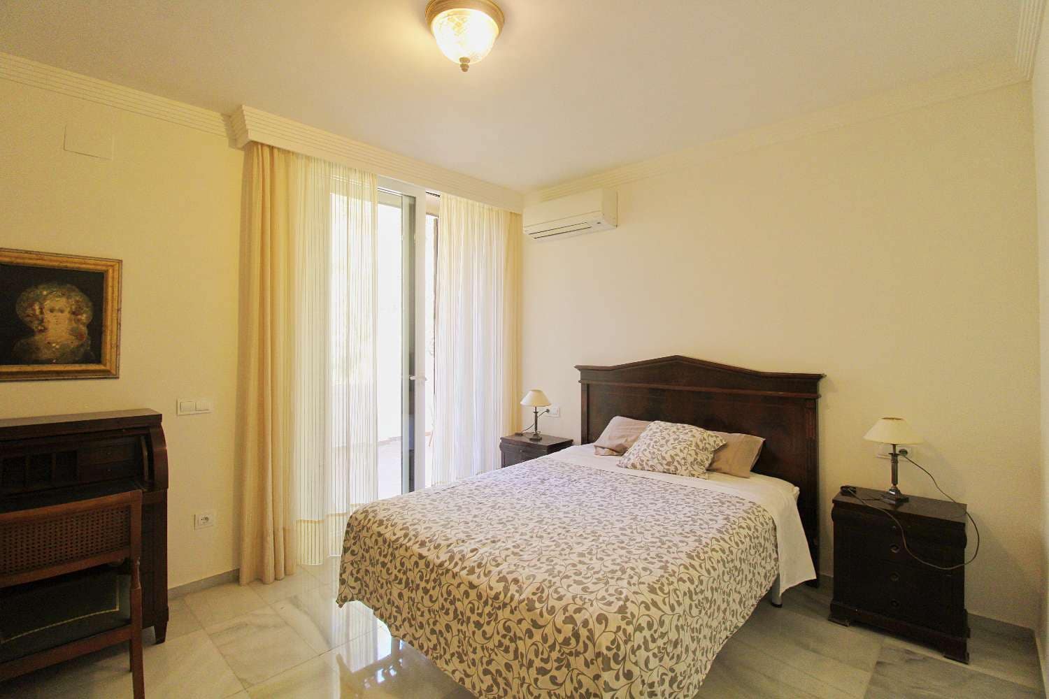 5 soveværelse Villa til leje i Malaga by med swimmingpool garage - € 4.500 (Ref: 9848982)