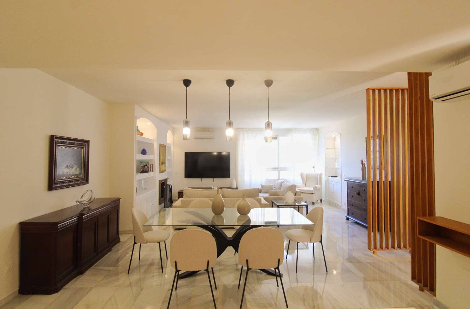 5 soveværelse Villa til leje i Malaga by med swimmingpool garage - € 4.500 (Ref: 9848982)