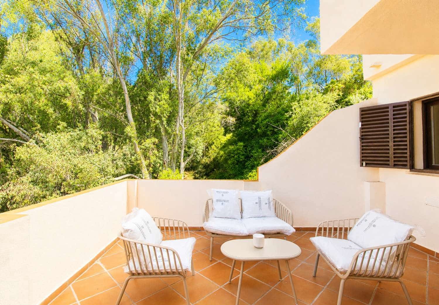 5 soveværelse Villa til leje i Malaga by med swimmingpool garage - € 4.500 (Ref: 9848982)