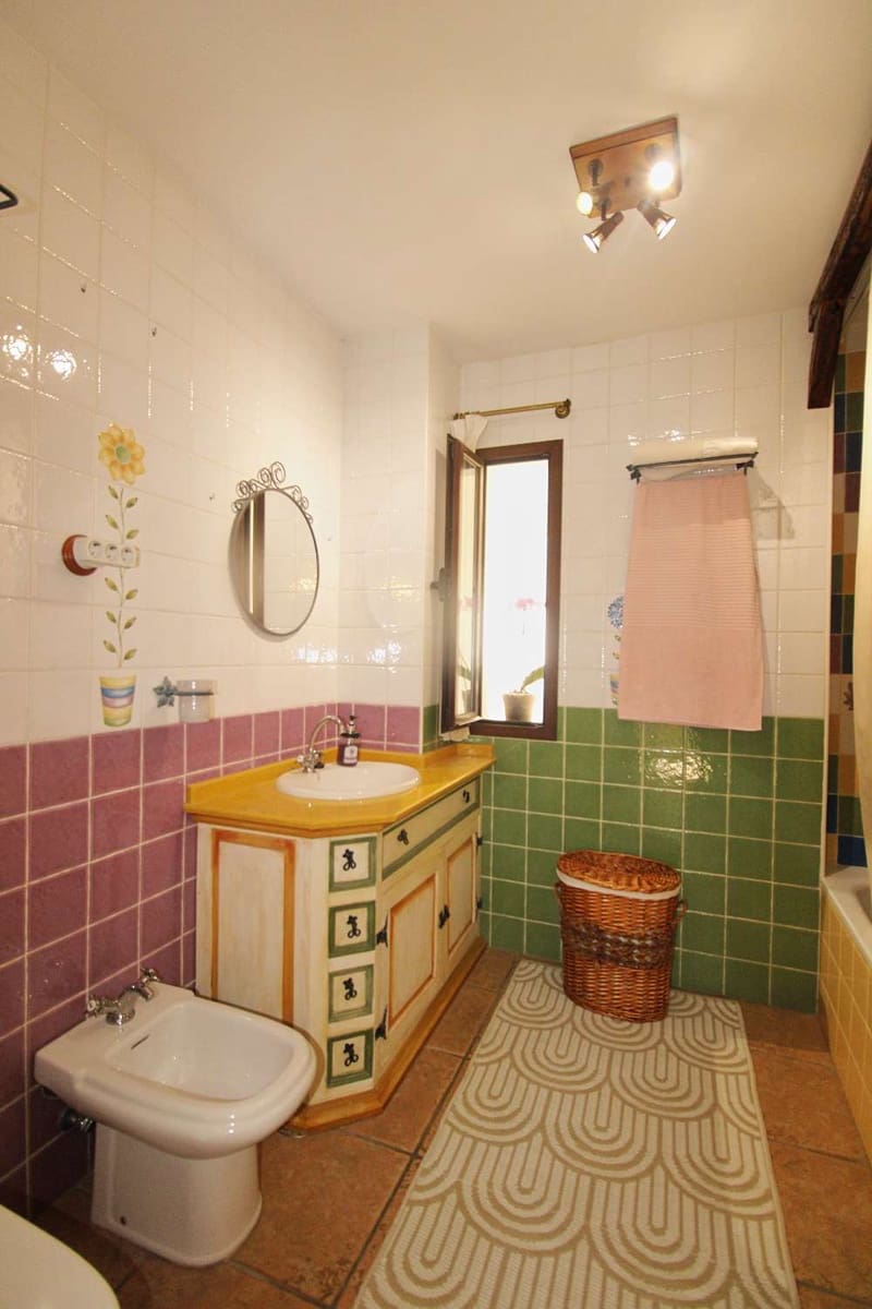 3 bedroom Apartment for rent in Alhaurin de la Torre with garage - € 1,400 (Ref: 9859045)