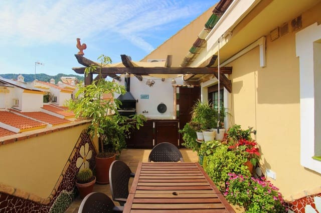 3 soveværelse Lejlighed til leje i Alhaurín de la Torre med garage - € 1.400 (Ref: 9859045)