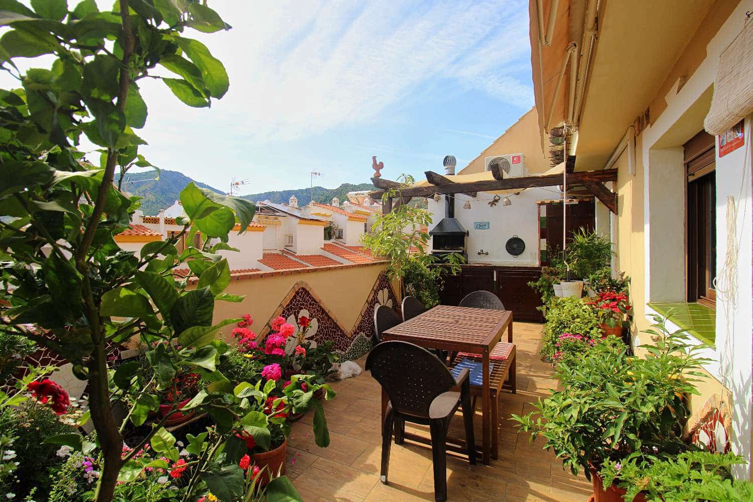 3 bedroom Apartment for rent in Alhaurin de la Torre with garage - € 1,400 (Ref: 9859045)