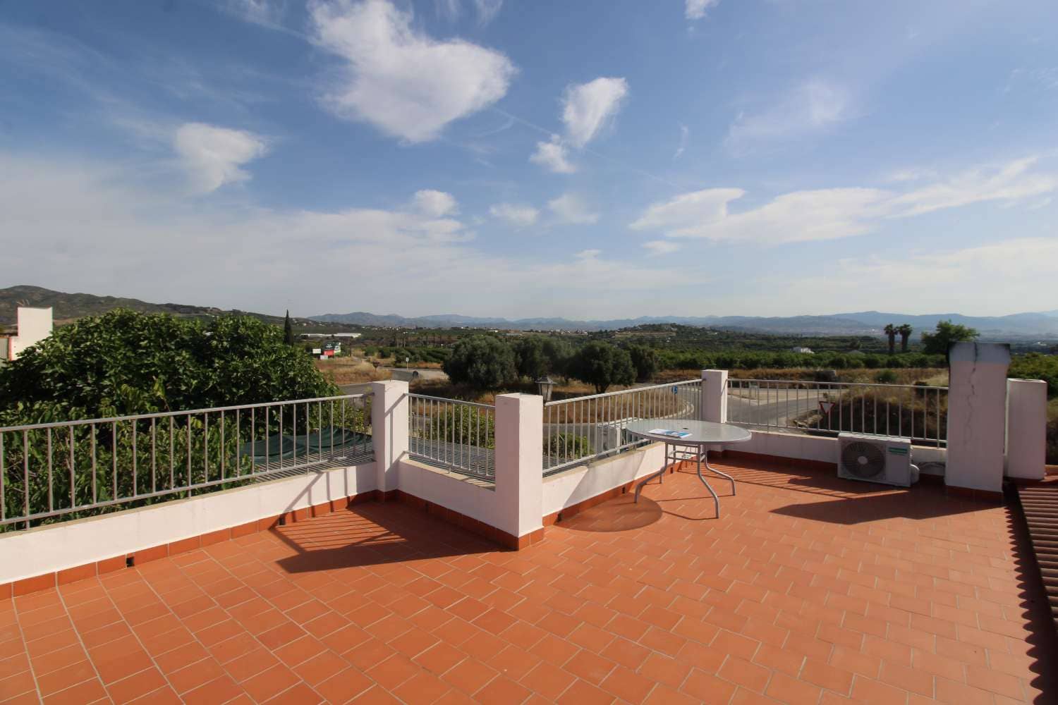 2 bedroom Finca/Country House for rent in Alhaurin de la Torre with garage - € 800 (Ref: 9859046)
