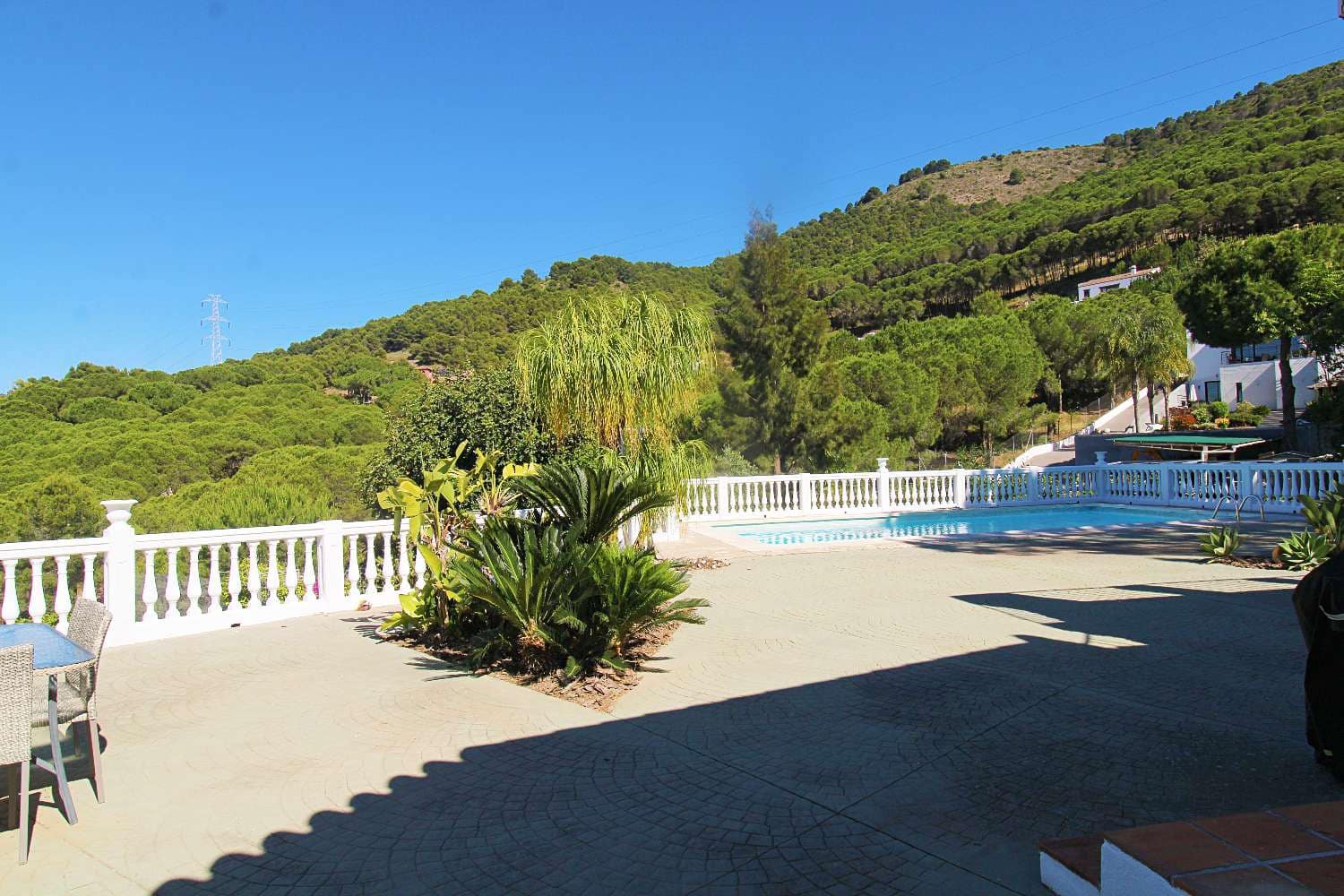 3 soverom Villa til salgs i Alhaurin de la Torre med svømmebasseng - € 675 000 (Ref: 9863999)