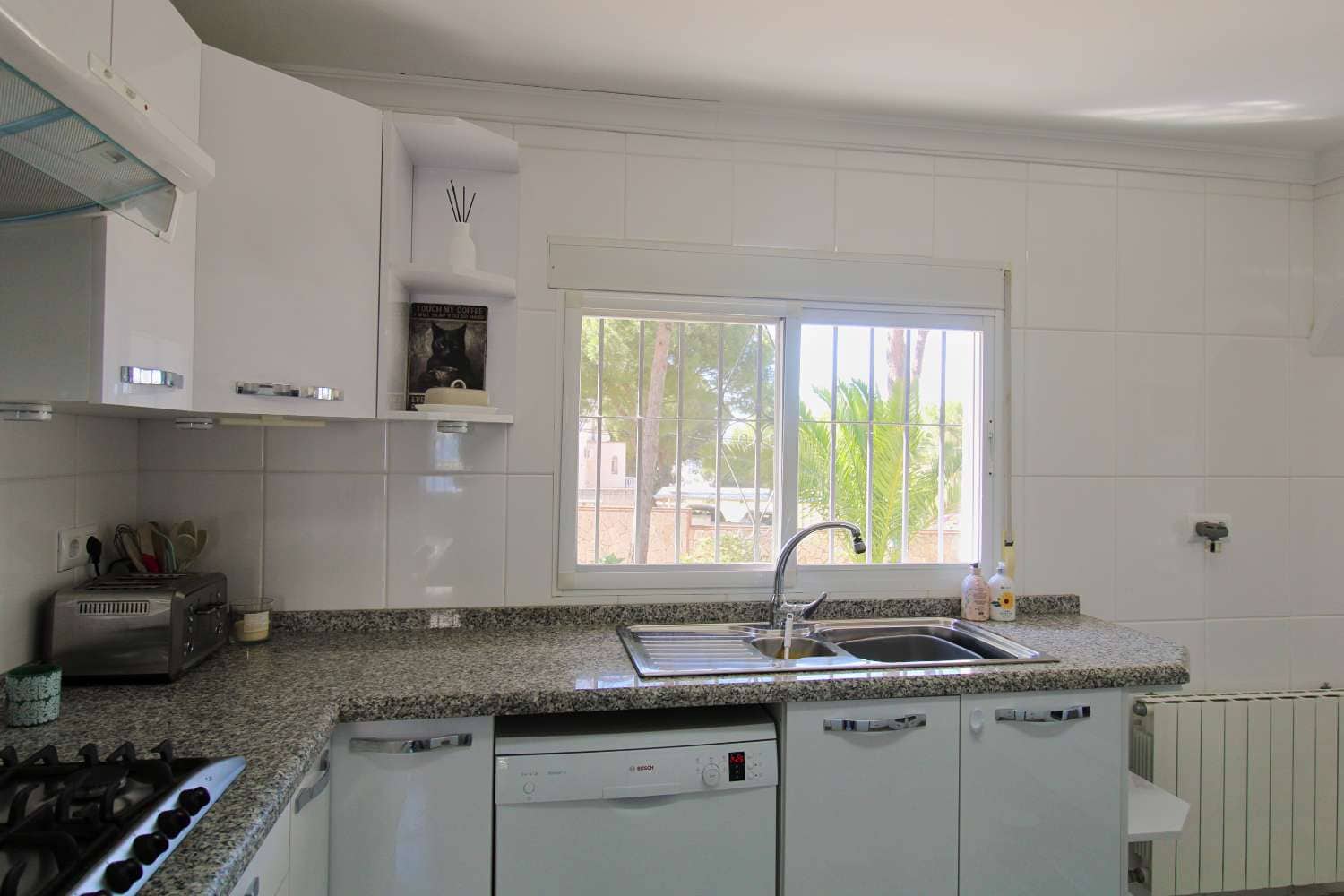3 soverom Villa til salgs i Alhaurin de la Torre med svømmebasseng - € 675 000 (Ref: 9863999)