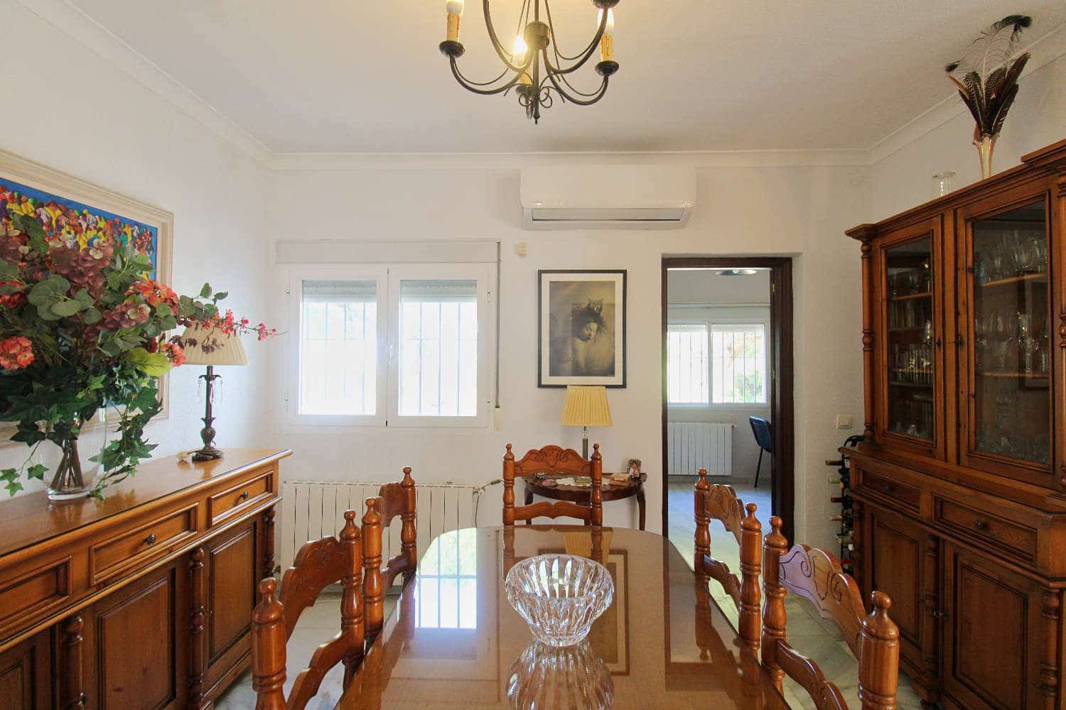 3 soverom Villa til salgs i Alhaurin de la Torre med svømmebasseng - € 675 000 (Ref: 9863999)