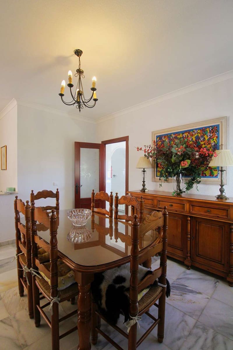 3 soverom Villa til salgs i Alhaurin de la Torre med svømmebasseng - € 675 000 (Ref: 9863999)