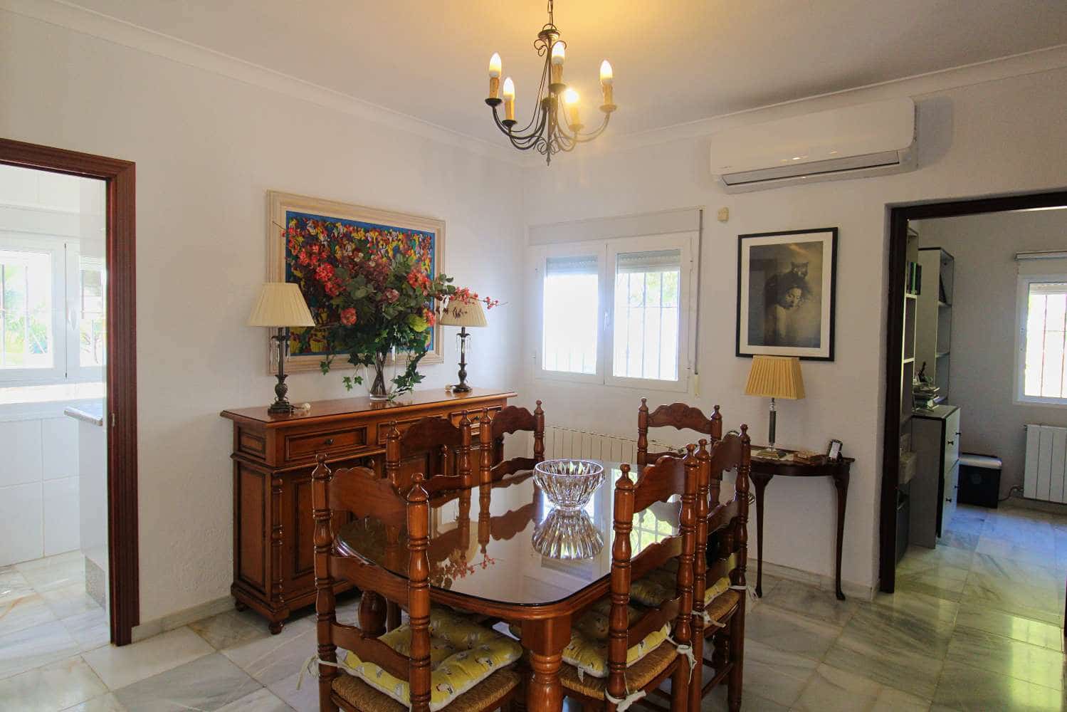 3 soverom Villa til salgs i Alhaurin de la Torre med svømmebasseng - € 675 000 (Ref: 9863999)