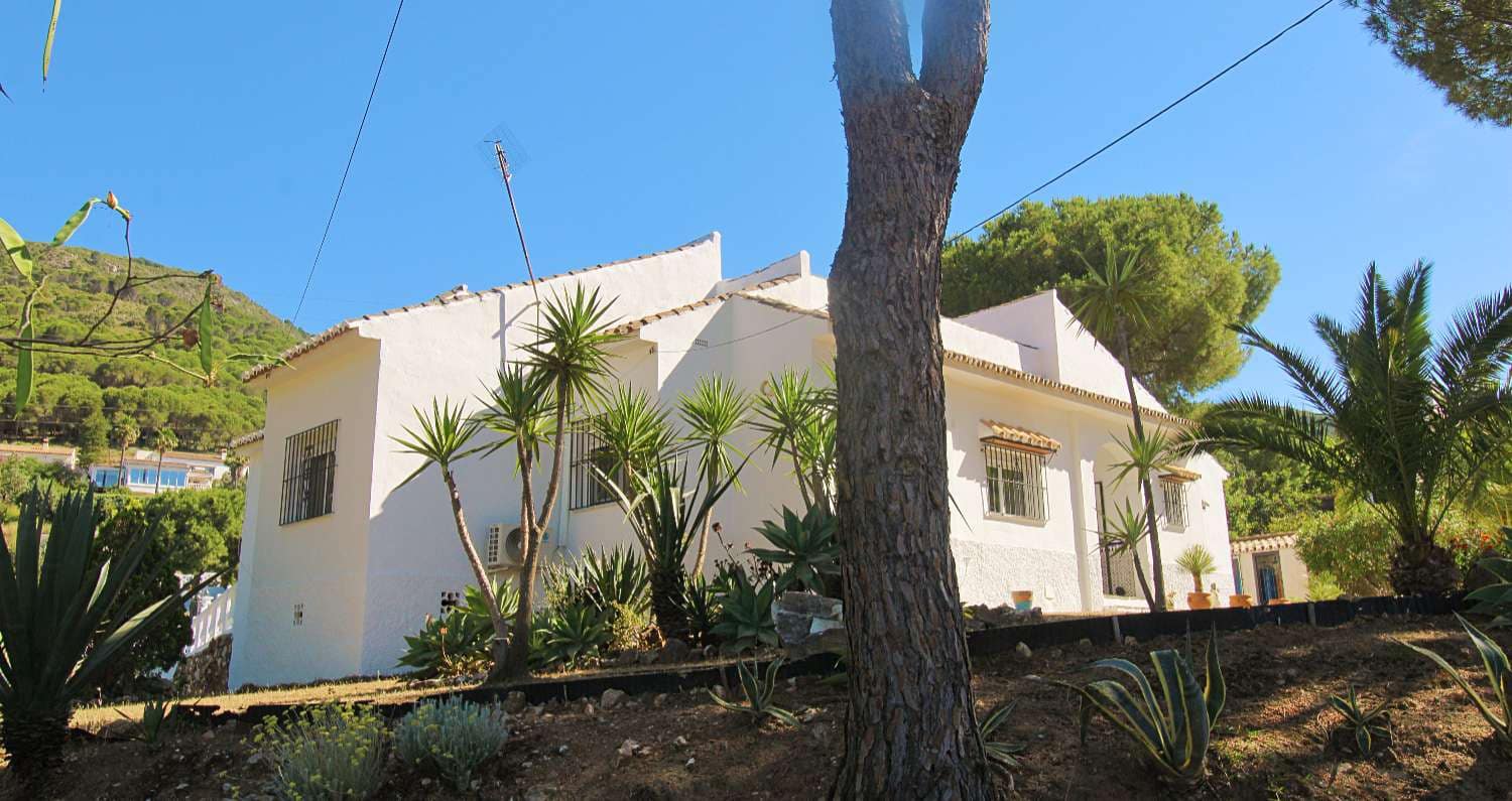 3 soverom Villa til salgs i Alhaurin de la Torre med svømmebasseng - € 675 000 (Ref: 9863999)