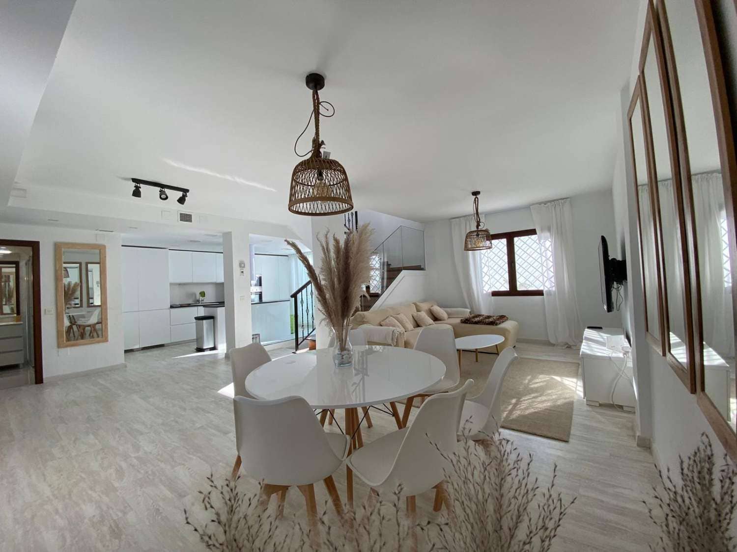 4 sypialnia Dom na sprzedaż w Alhaurin de la Torre z basenem garażem - 480 000 € (Ref: 9872918)
