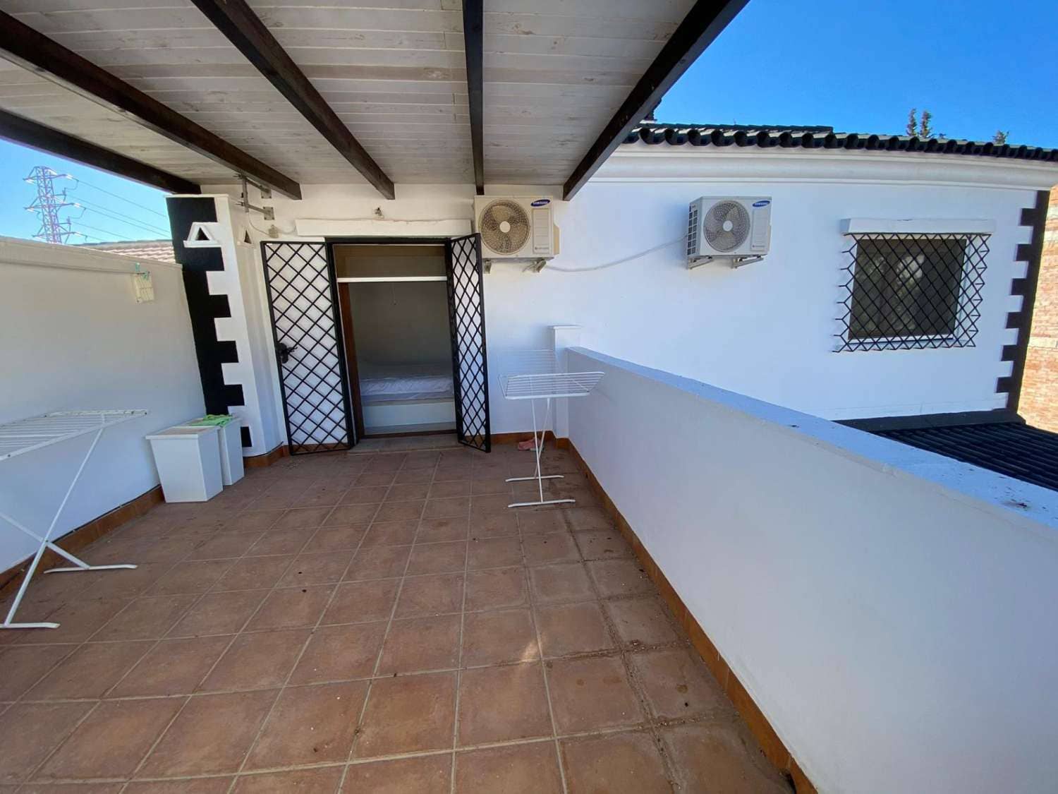 4 sypialnia Dom na sprzedaż w Alhaurin de la Torre z basenem garażem - 480 000 € (Ref: 9872918)