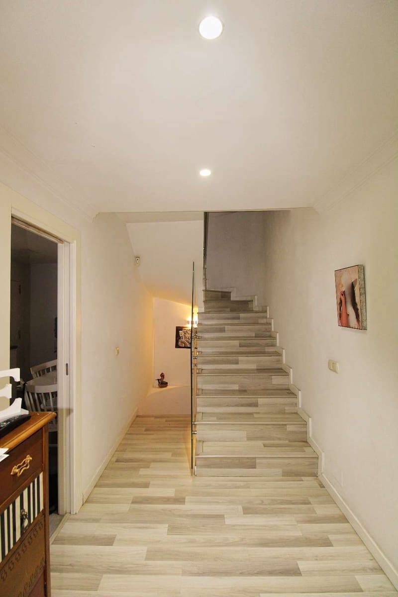 Pareado de 4 habitaciones en Alhaurín de la Torre en venta con piscina - 759.950 € (Ref: 9902770)