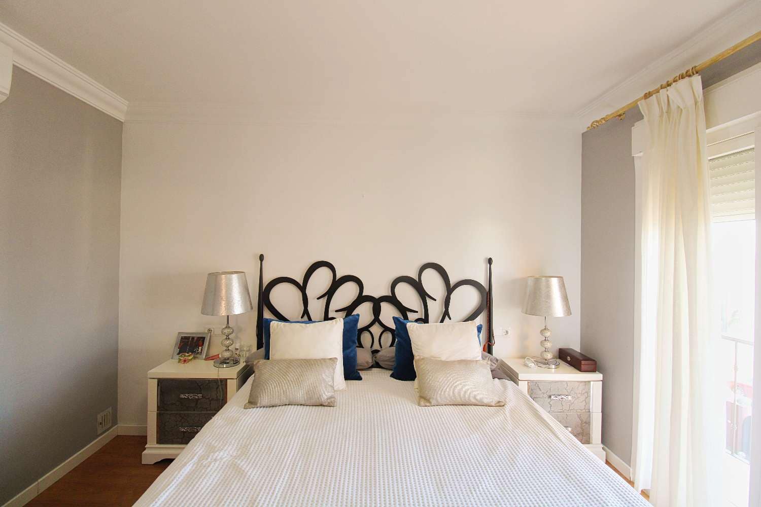 Pareado de 4 habitaciones en Alhaurín de la Torre en venta con piscina - 759.950 € (Ref: 9902770)