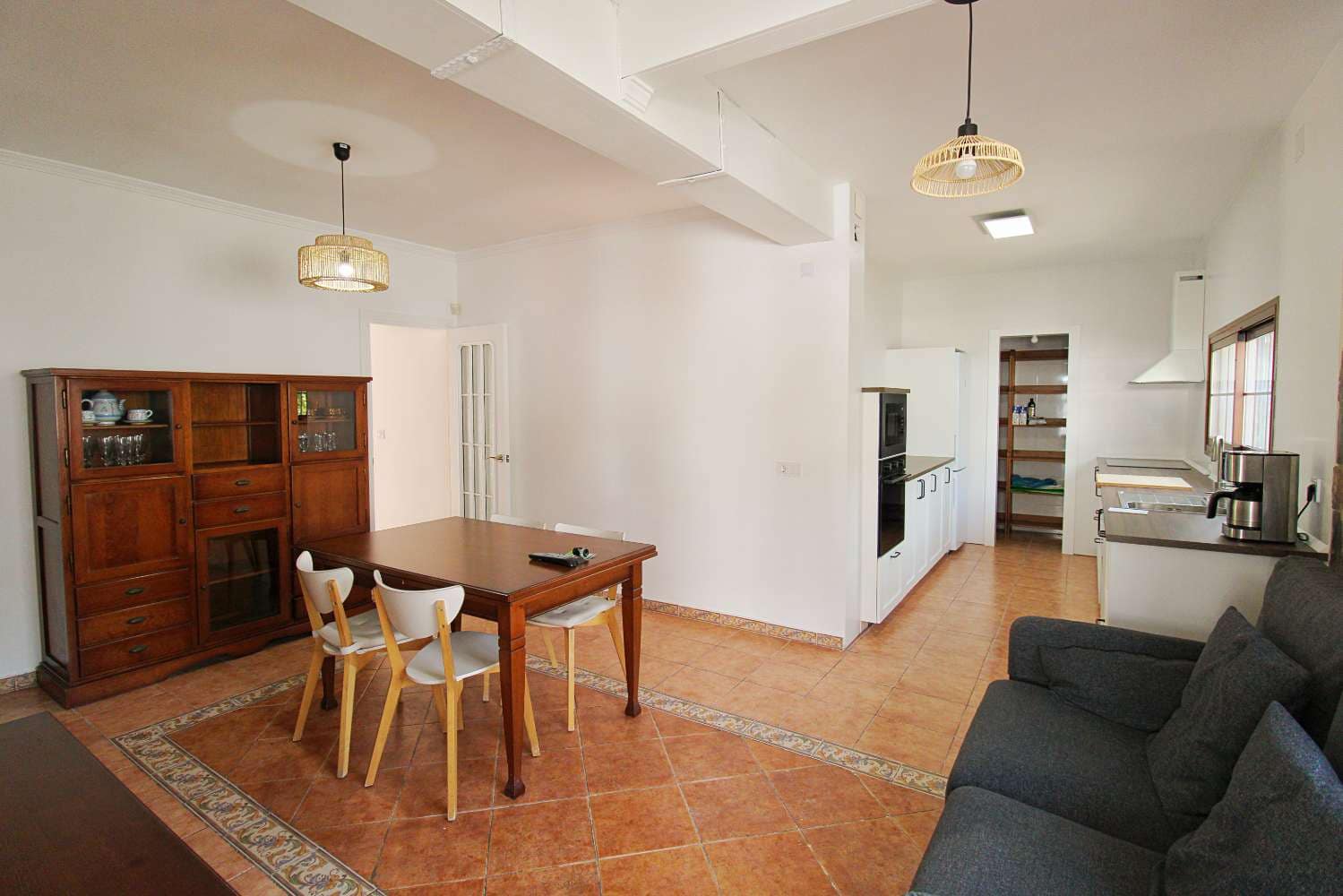 4 sypialnia Willa do wynajęcia w Alhaurin de la Torre z basenem garażem - 2 500 € (Ref: 9915183)