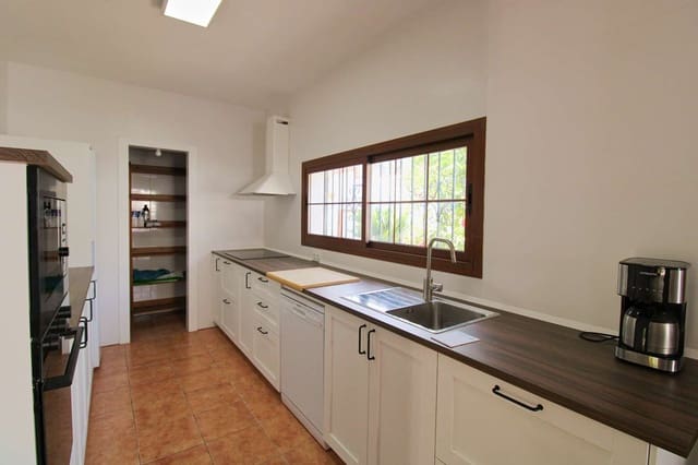 4 sypialnia Willa do wynajęcia w Alhaurín de la Torre z basenem garażem - 2 500 € (Ref: 9915183)
