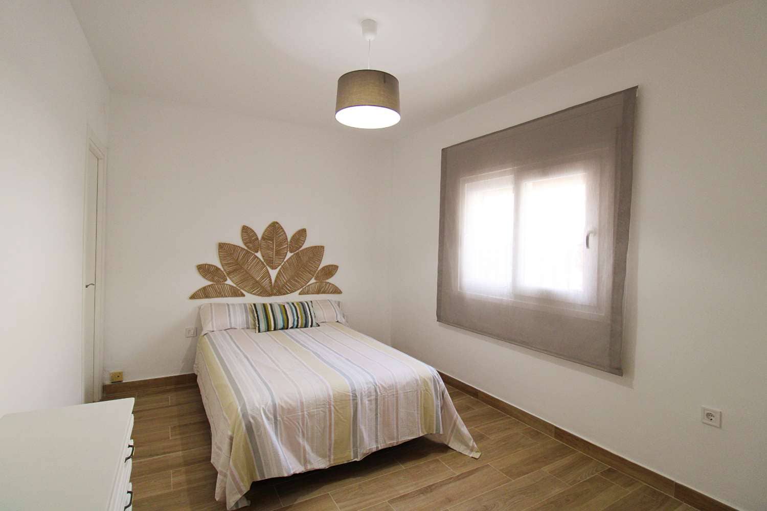 4 sypialnia Willa do wynajęcia w Alhaurin de la Torre z basenem garażem - 2 500 € (Ref: 9915183)