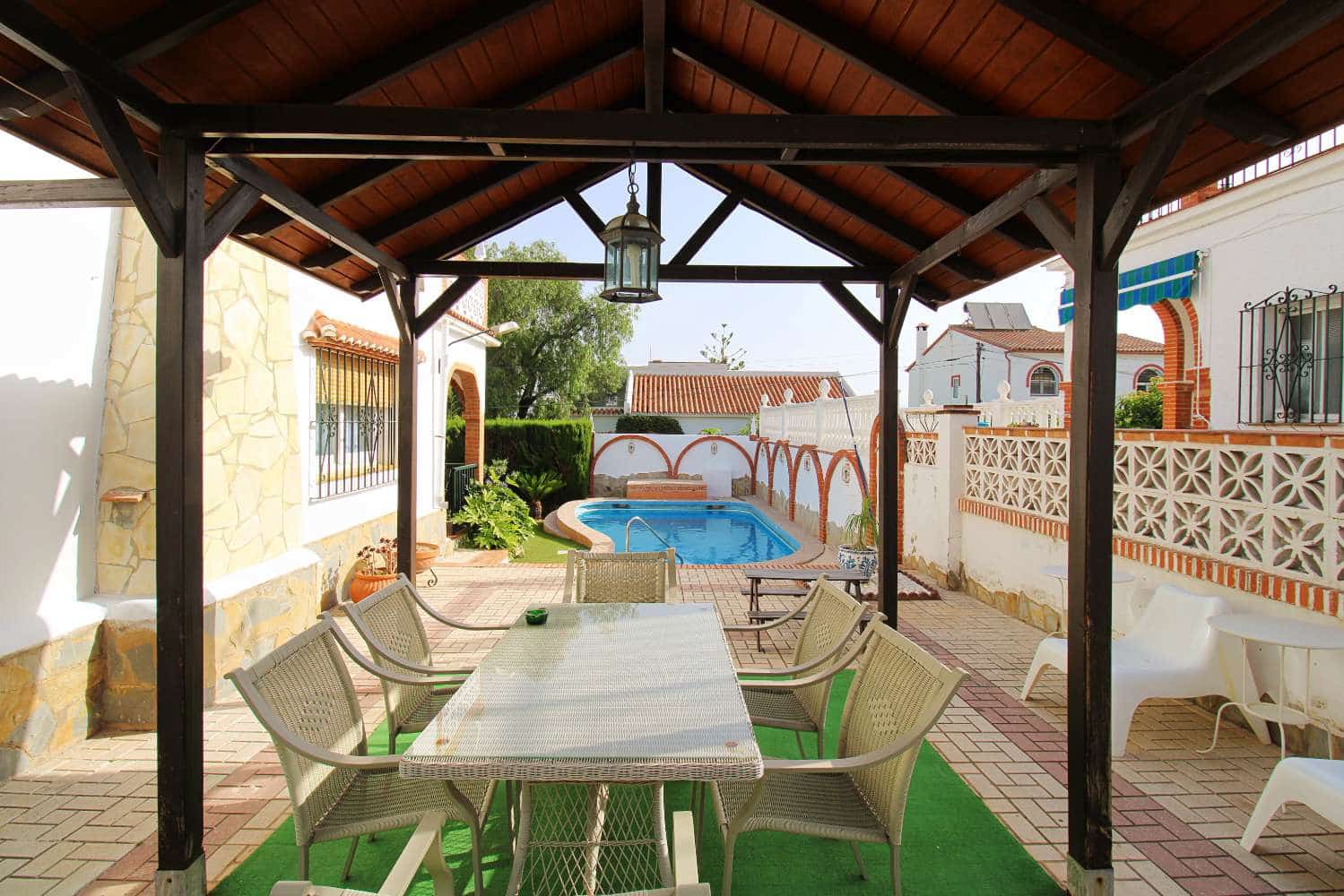 4 sypialnia Willa do wynajęcia w Alhaurin de la Torre z basenem garażem - 2 500 € (Ref: 9915183)