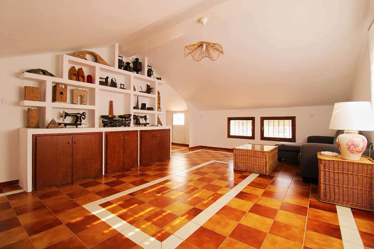4 sypialnia Willa do wynajęcia w Alhaurin de la Torre z basenem garażem - 2 500 € (Ref: 9915183)