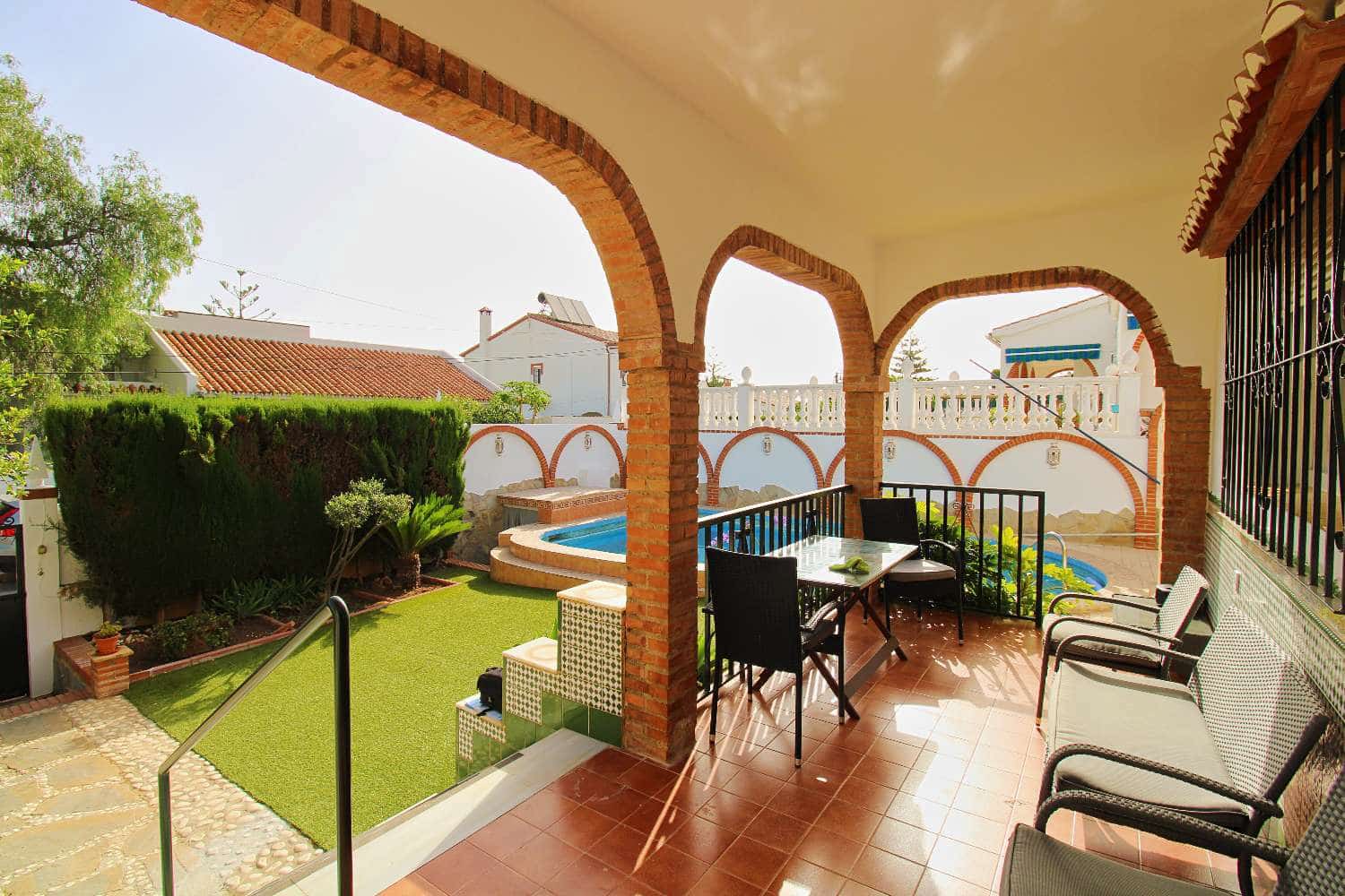 4 sypialnia Willa do wynajęcia w Alhaurin de la Torre z basenem garażem - 2 500 € (Ref: 9915183)