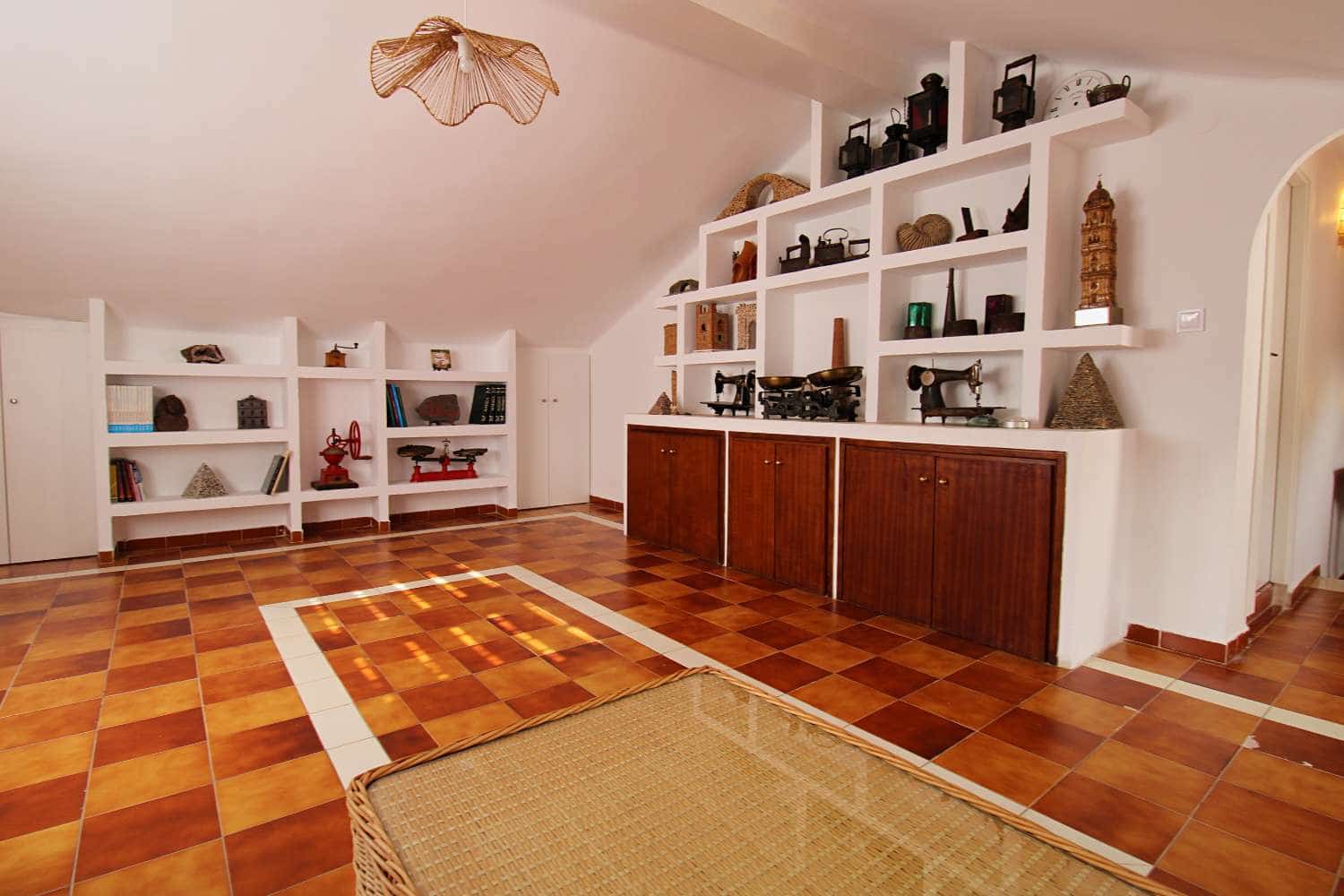 4 sypialnia Willa do wynajęcia w Alhaurin de la Torre z basenem garażem - 2 500 € (Ref: 9915183)