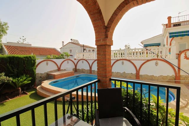 4 sypialnia Willa do wynajęcia w Alhaurín de la Torre z basenem garażem - 2 500 € (Ref: 9915183)