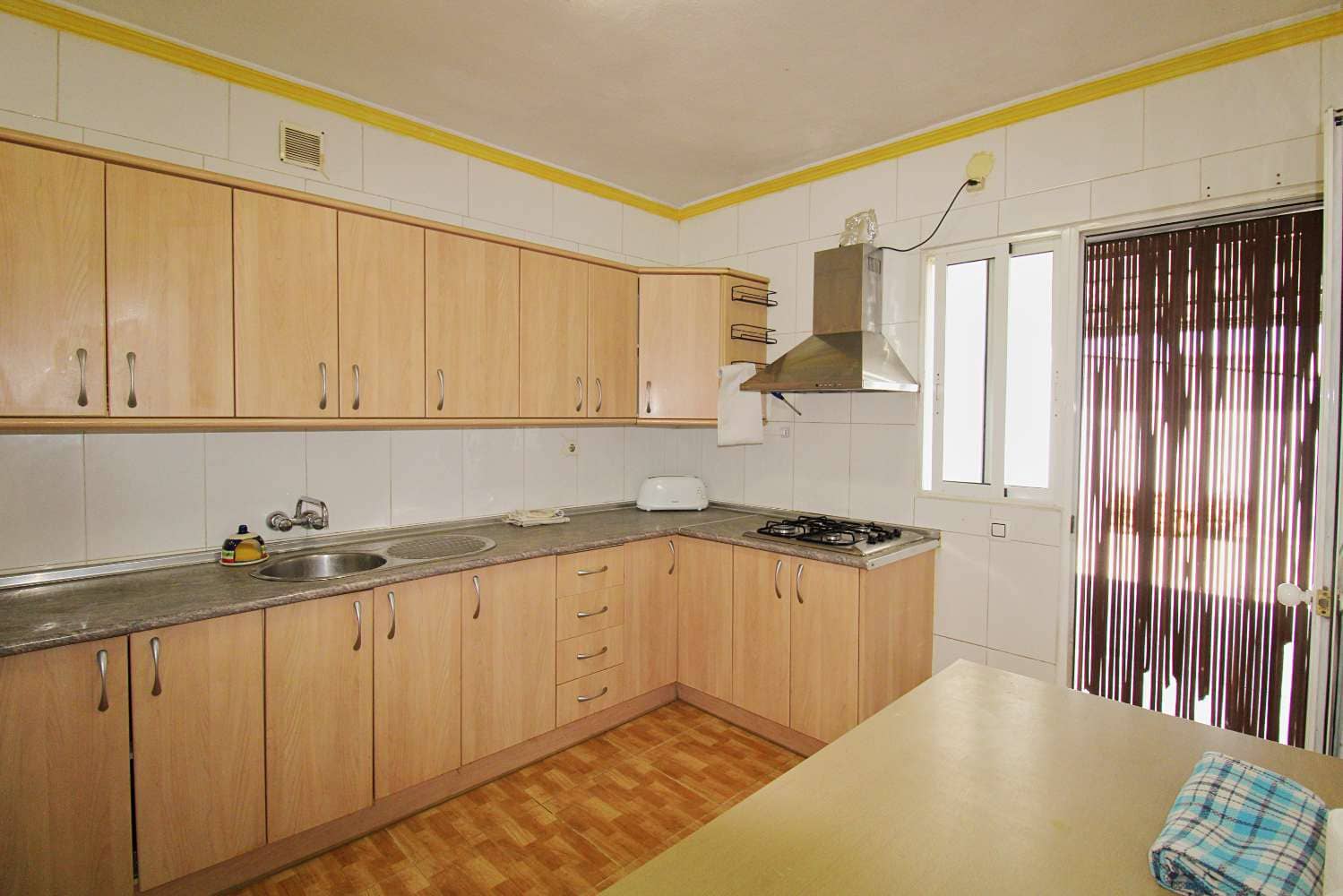 2 bedroom Apartment for sale in Alhaurin de la Torre - € 299,500 (Ref: 9937466)