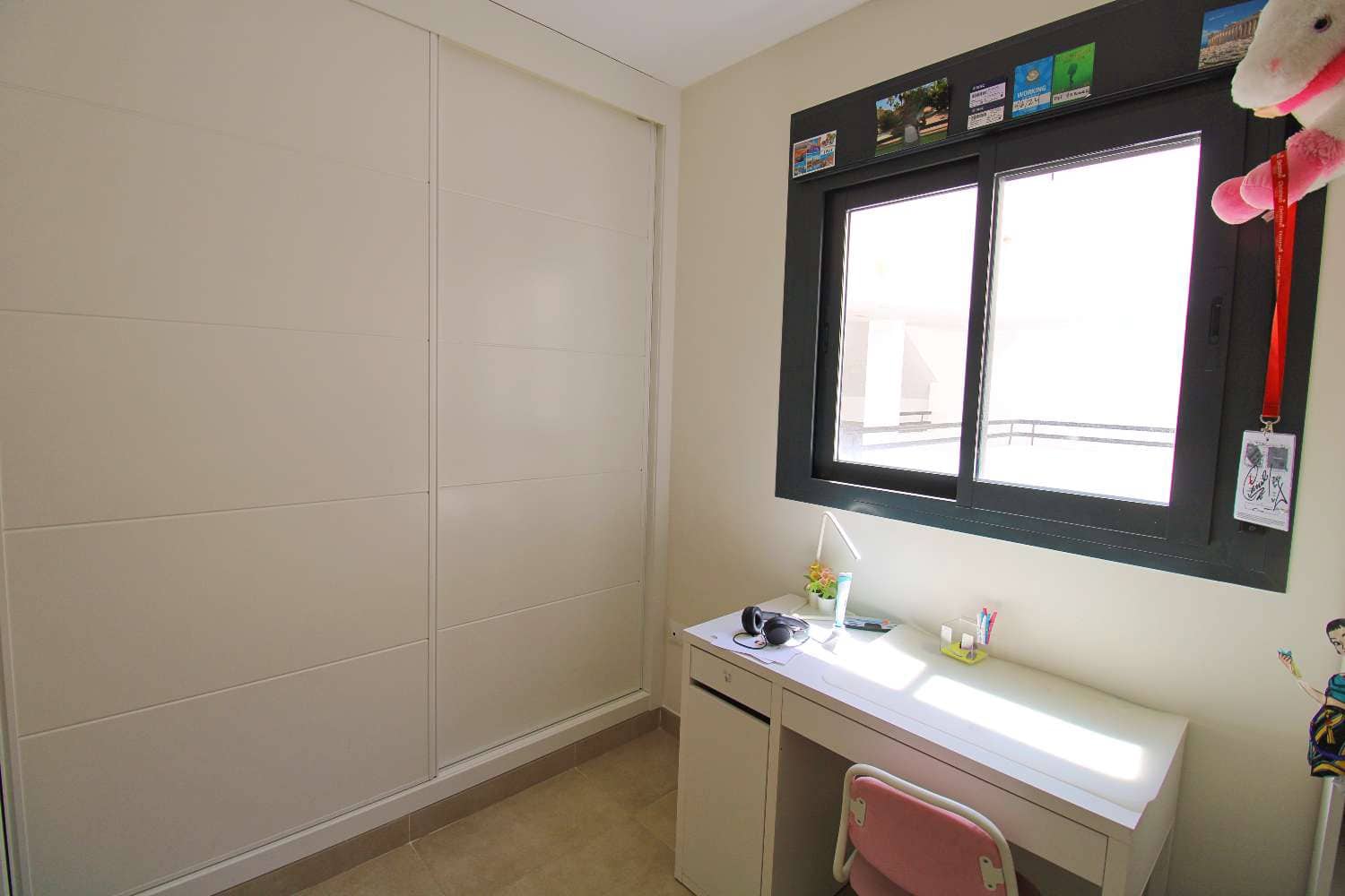 2 bedroom Flat for rent in Alhaurin de la Torre with garage - € 1,200 (Ref: 9949122)