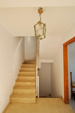 4 quarto Moradia Geminada para venda em Alhaurín de la Torre com piscina garagem - 664 000 € (Ref: 9956718)