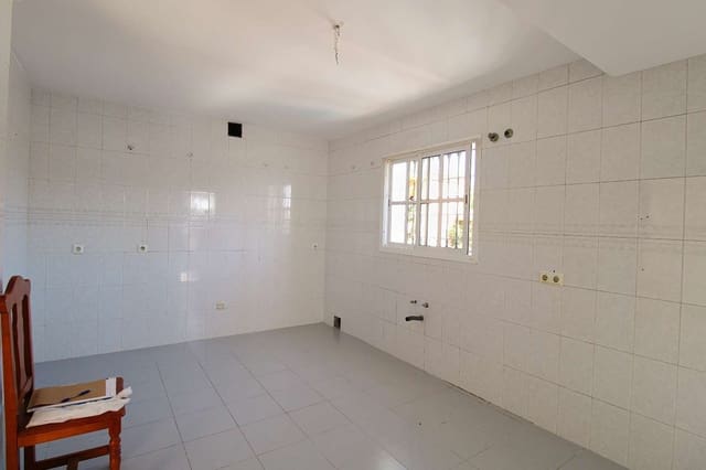 4 quarto Moradia Geminada para venda em Alhaurín de la Torre com piscina garagem - 664 000 € (Ref: 9956718)
