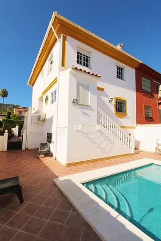 4 quarto Moradia Geminada para venda em Alhaurín de la Torre com piscina garagem - 664 000 € (Ref: 9956718)
