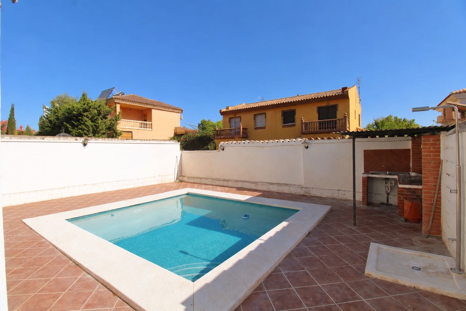 4 quarto Moradia Geminada para venda em Alhaurin de la Torre com piscina garagem - 664 000 € (Ref: 9956718)