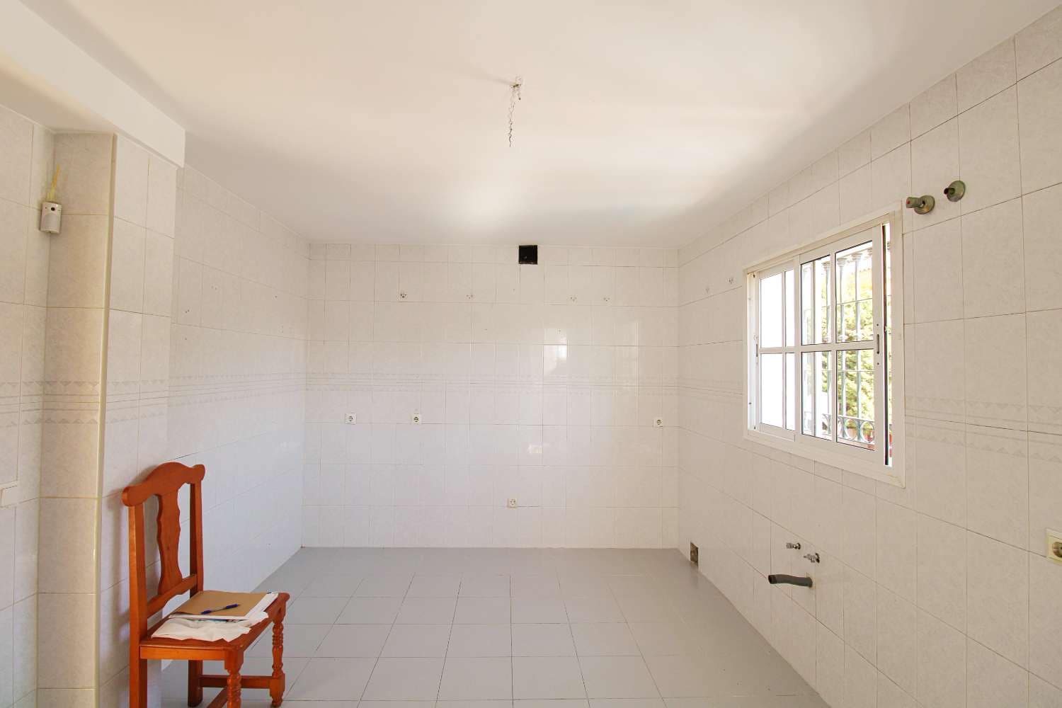 4 quarto Moradia Geminada para venda em Alhaurin de la Torre com piscina garagem - 664 000 € (Ref: 9956718)