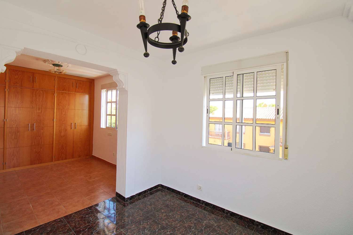 4 quarto Moradia Geminada para venda em Alhaurin de la Torre com piscina garagem - 664 000 € (Ref: 9956718)