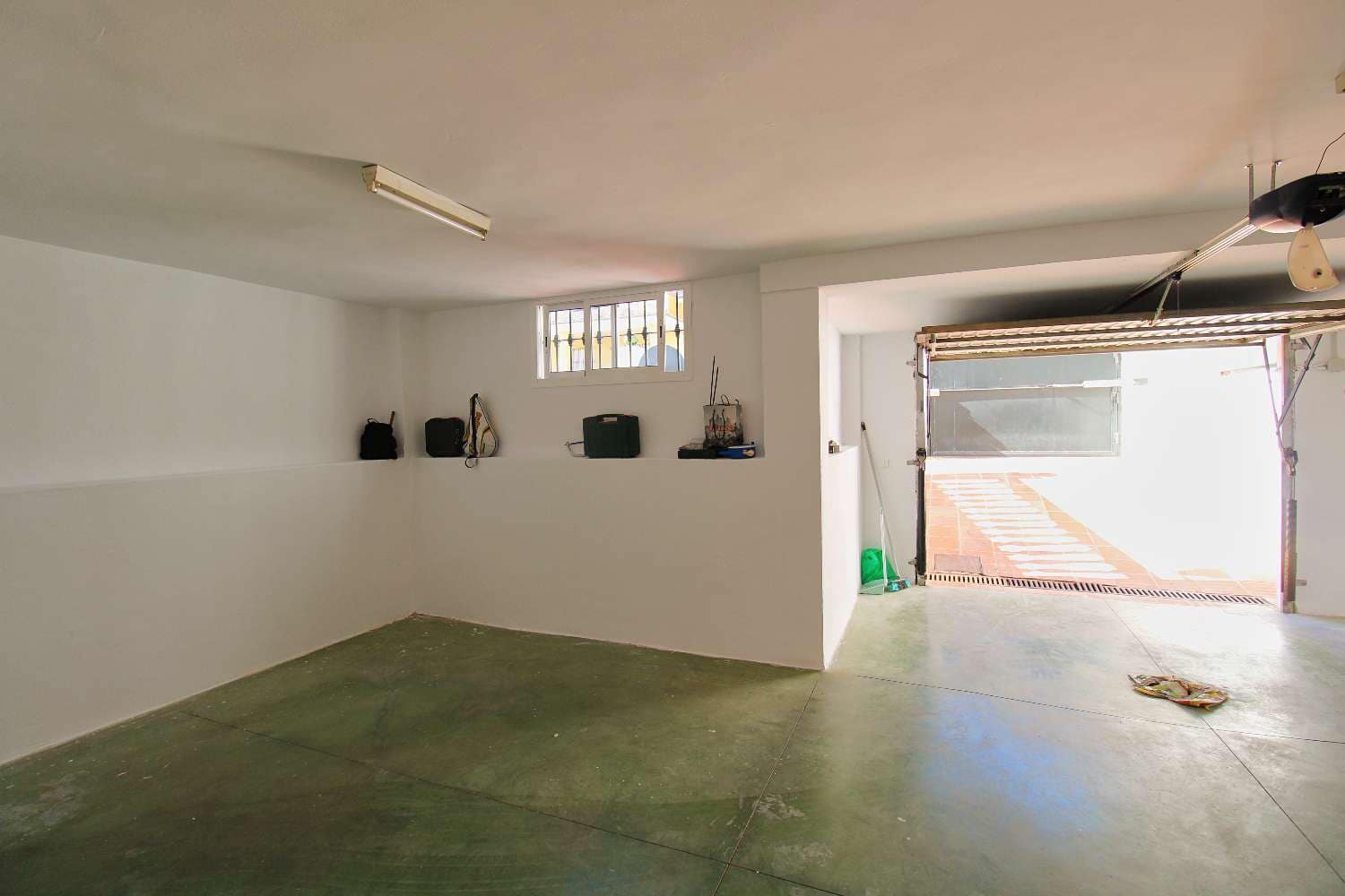4 quarto Moradia Geminada para venda em Alhaurin de la Torre com piscina garagem - 664 000 € (Ref: 9956718)