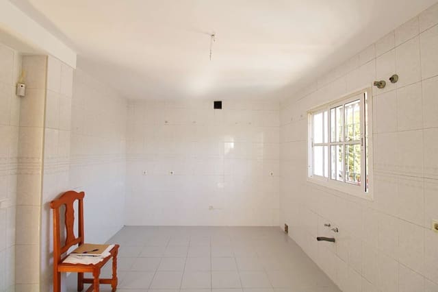 4 quarto Moradia Geminada para venda em Alhaurín de la Torre com piscina garagem - 664 000 € (Ref: 9956718)