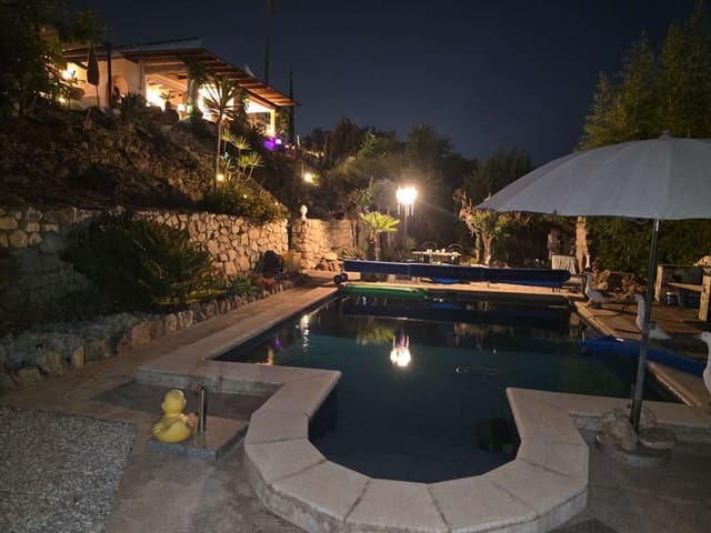 4 soveværelse Villa til salg i Alhaurín de la Torre med swimmingpool - € 799.000 (Ref: 9959093)