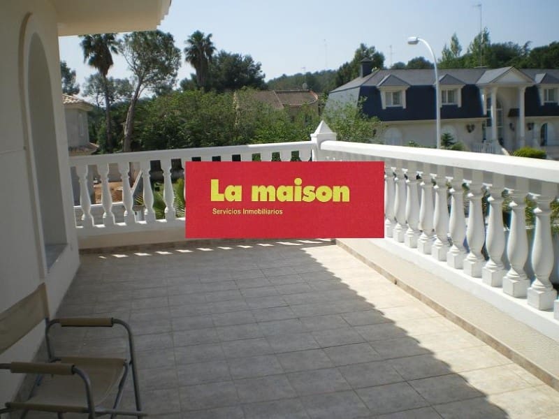 4 sypialnia Willa na sprzedaż w L'Eliana z basenem garażem - 1 200 000 € (Ref: 4880765)