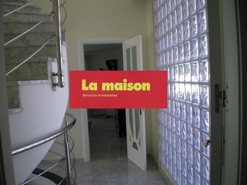 4 sypialnia Willa na sprzedaż w L'Eliana z basenem garażem - 1 200 000 € (Ref: 4880765)