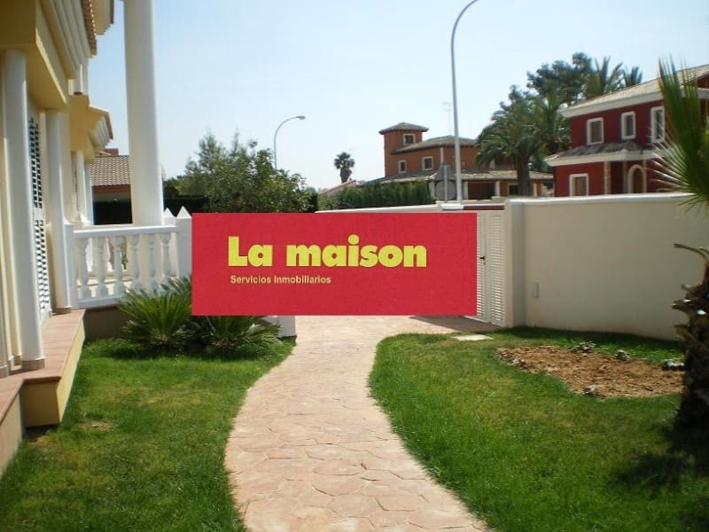 4 sypialnia Willa na sprzedaż w L'Eliana z basenem garażem - 1 200 000 € (Ref: 4880765)