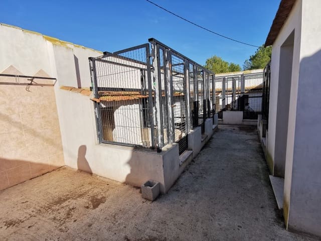 2 bedroom Finca/Country House for sale in Yecla - € 650,000 (Ref: 5788058)