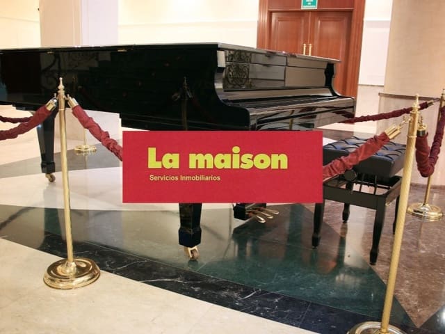 Restaurant/Bar à vendre à Centro, Castelló de la Plana - 1 700 000 € (Ref: 6753560)