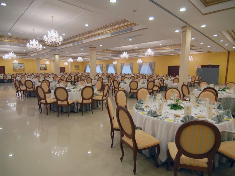 10 bedroom Hotel for sale in La Vall d'Uixo with garage - € 5,000,000 (Ref: 8717224)