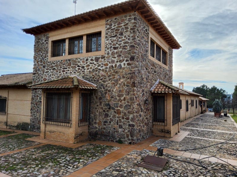 Finca/Landehus til salg i Piedrabuena - € 45.000.000 (Ref: 8757870)