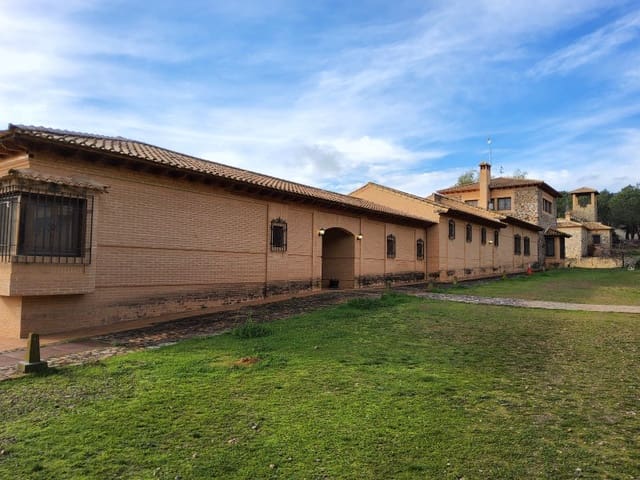 Finca/Country House for sale in Piedrabuena - € 45,000,000 (Ref: 8757870)