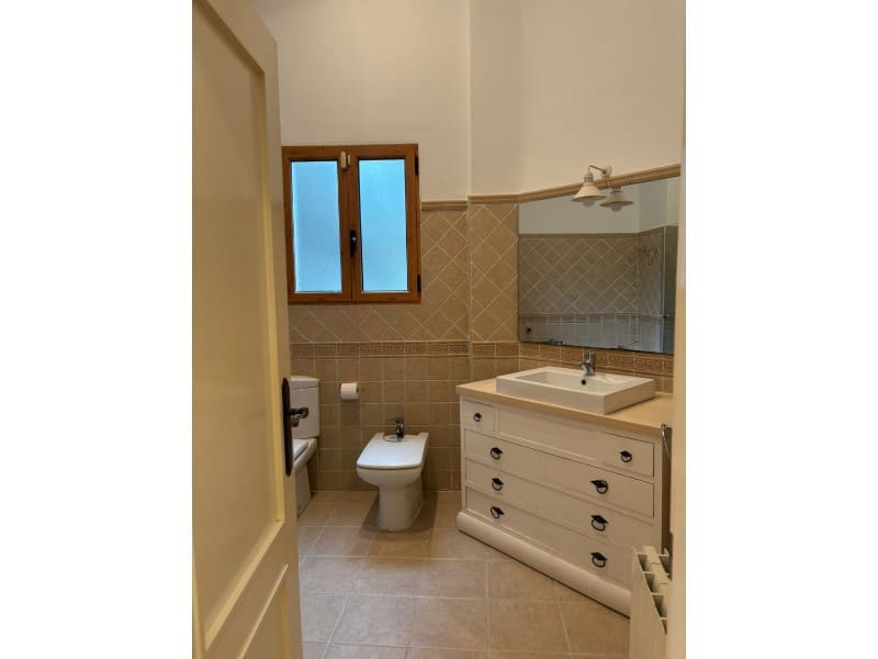 Chalet de 4 habitaciones en La Cañada en alquiler - 3.000 € (Ref: 8834685)